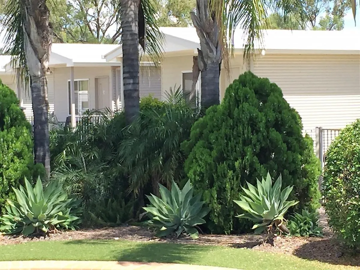 Chinchilla Tourist Park Villa 4*,  Australia