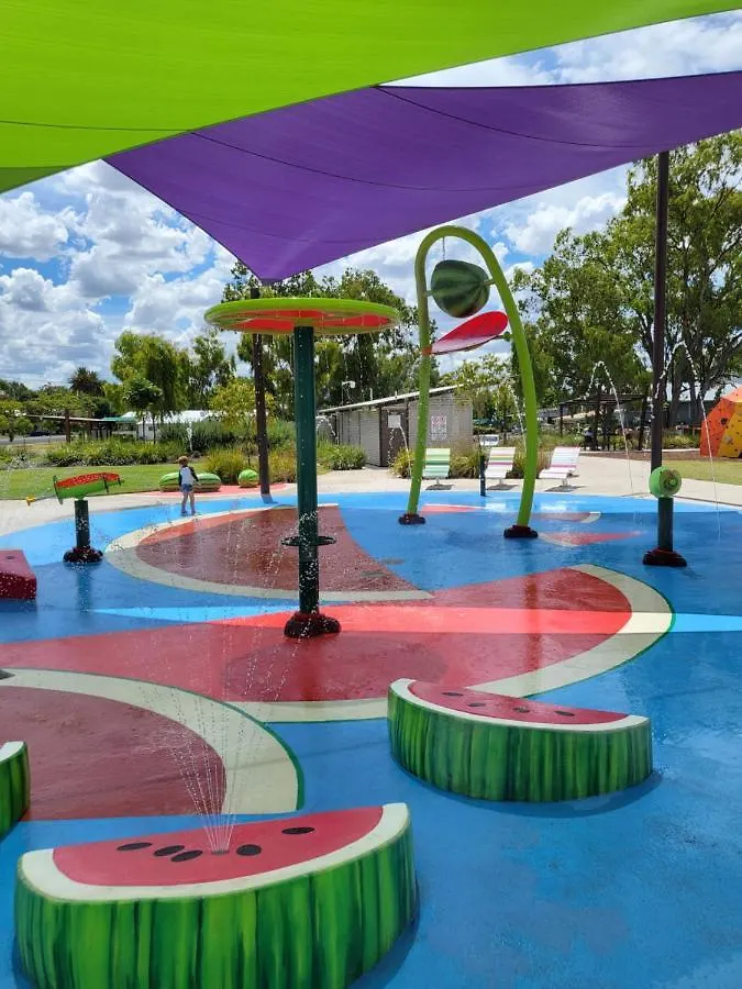 Holiday park Chinchilla Tourist Park Villa