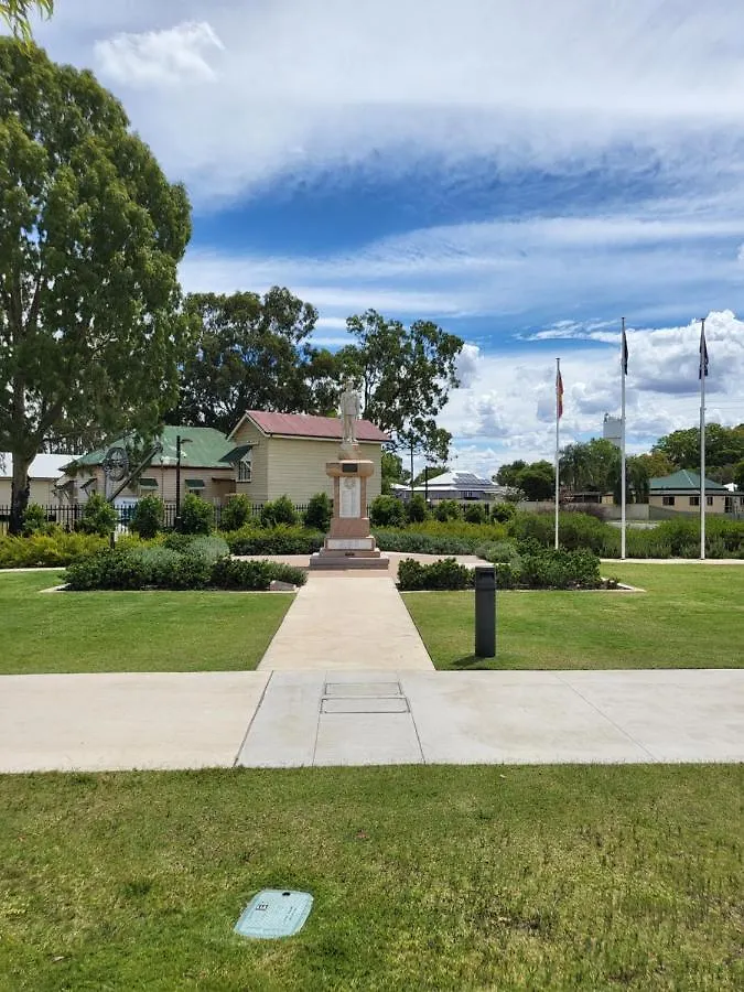 Chinchilla Tourist Park Villa Australia