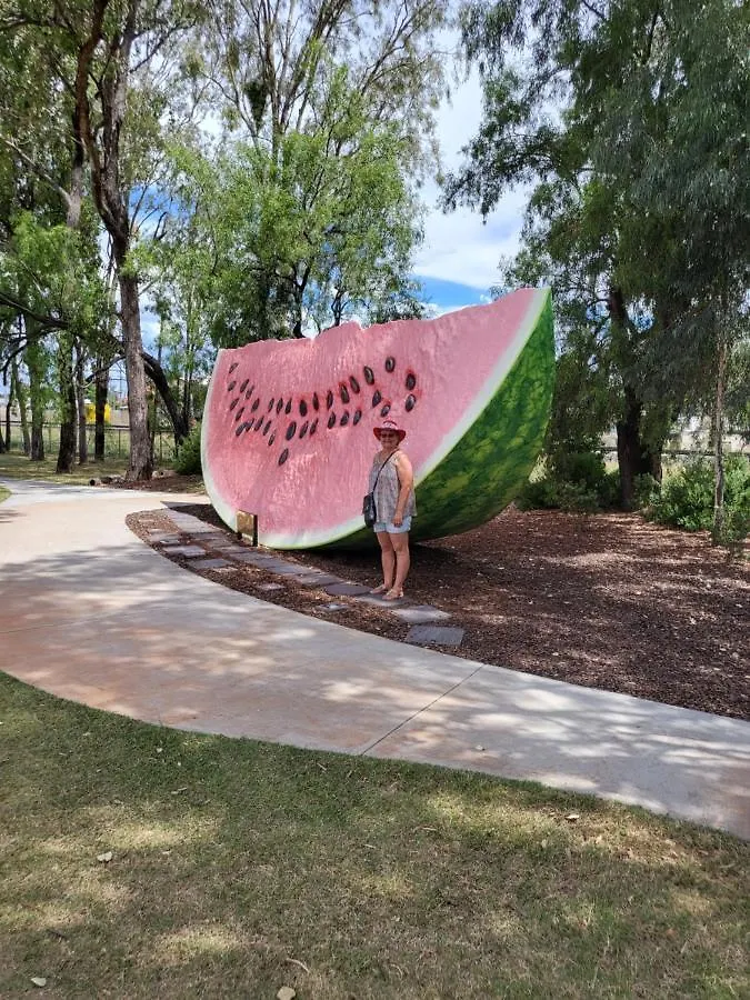 Chinchilla Tourist Park Villa 4*,  Australia