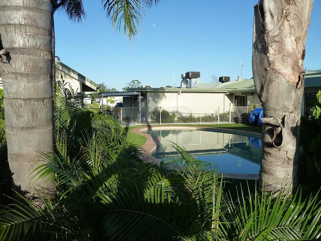 Chinchilla Tourist Park Villa 4*,