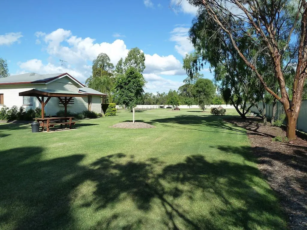 Chinchilla Tourist Park Villa