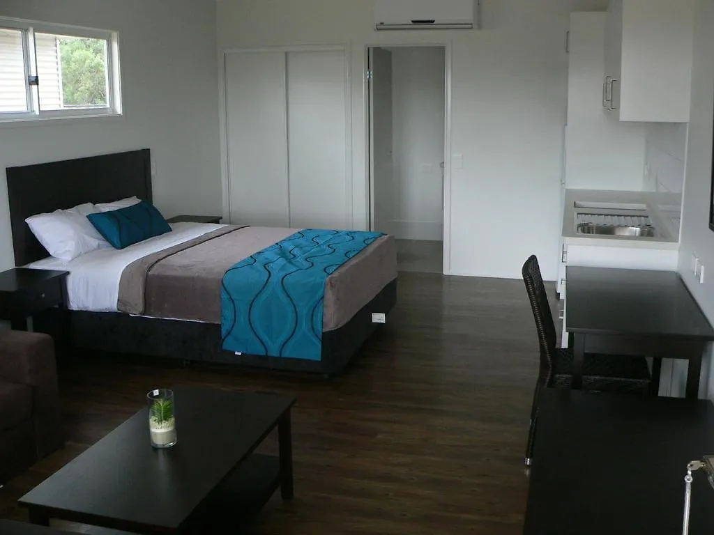 Chinchilla Tourist Park Villa 4*,  Australia
