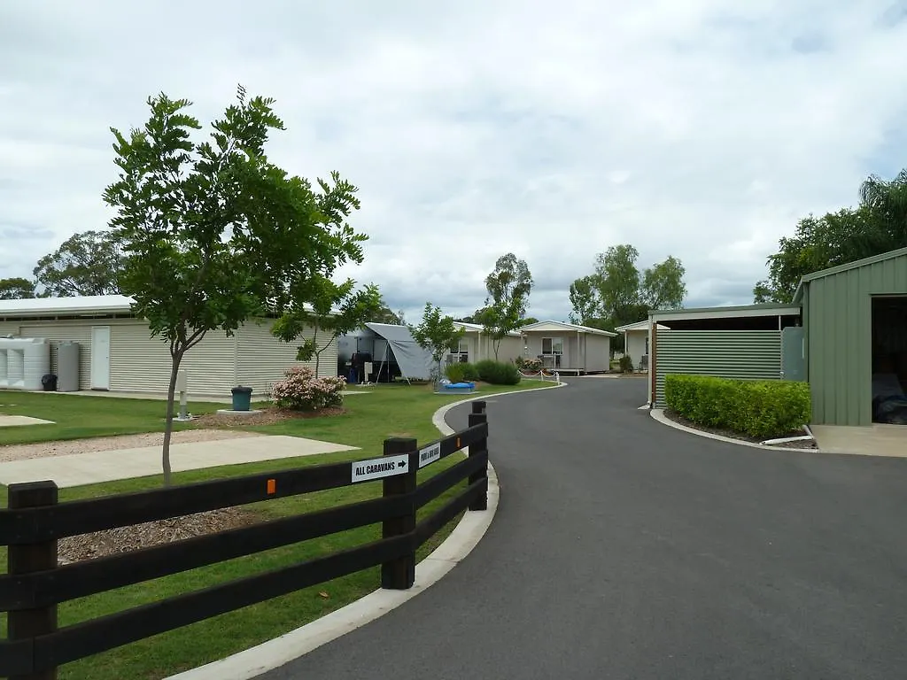 Chinchilla Tourist Park Villa Holiday park